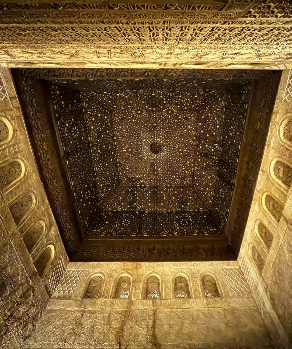techo-comares-nocturno-alhambra